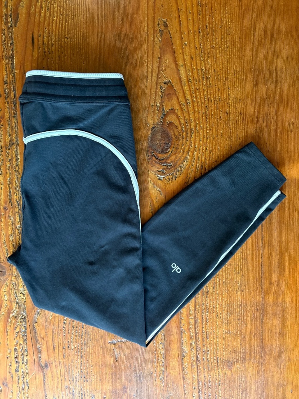 Flawed Alo Airbrush High-Waist Race Pace 7/8 Legging Size Large Black White